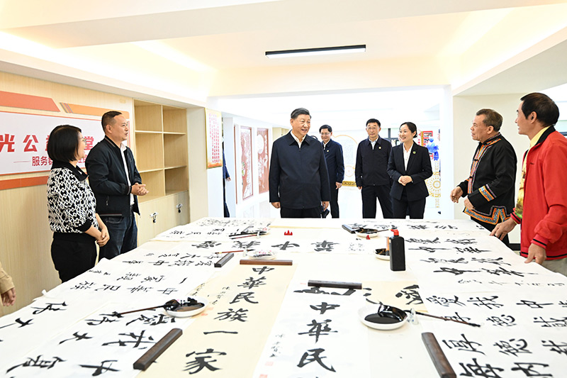 习近平在广西考察时强调 
解放思想创新求变向海图强开放发展 
奋力谱写中国式现代化广西篇章 
蔡奇陪同考察「相关图片」